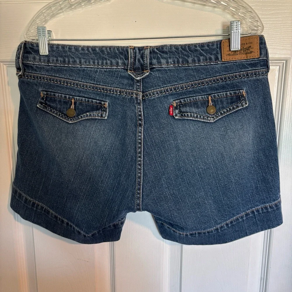 Levis levis 545
